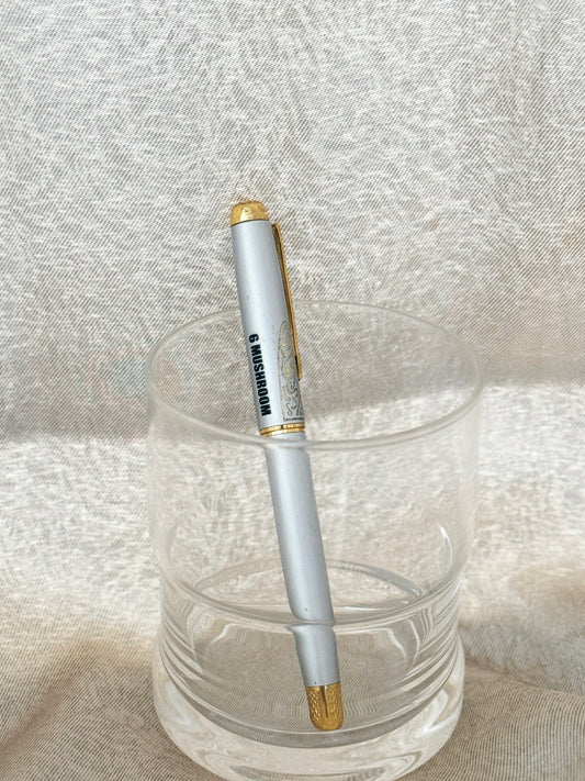 【6 Mushroom 】Writing pen, colored pen, medium tip pen (0.7mm), black pen holder