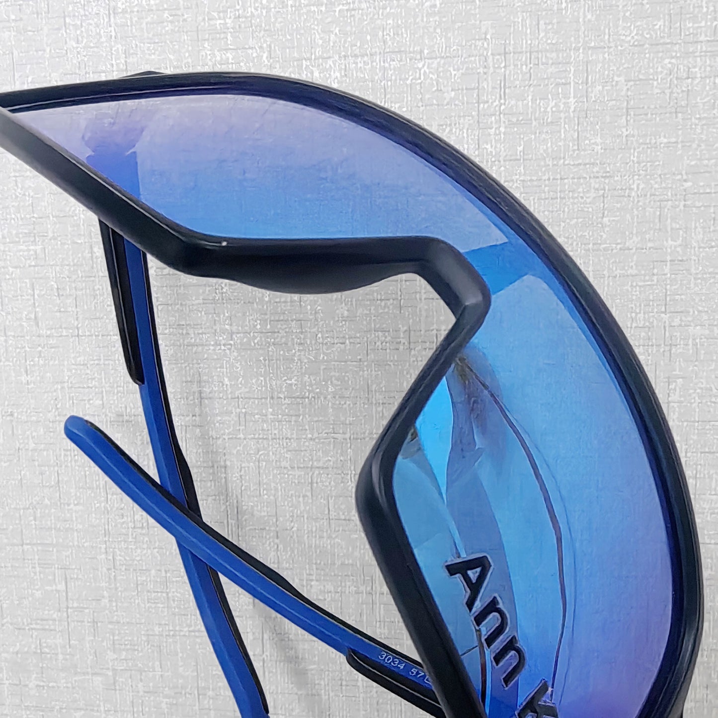 Ann Katy Men's and Women's Sunglasses, lightweight frame, comfortable.